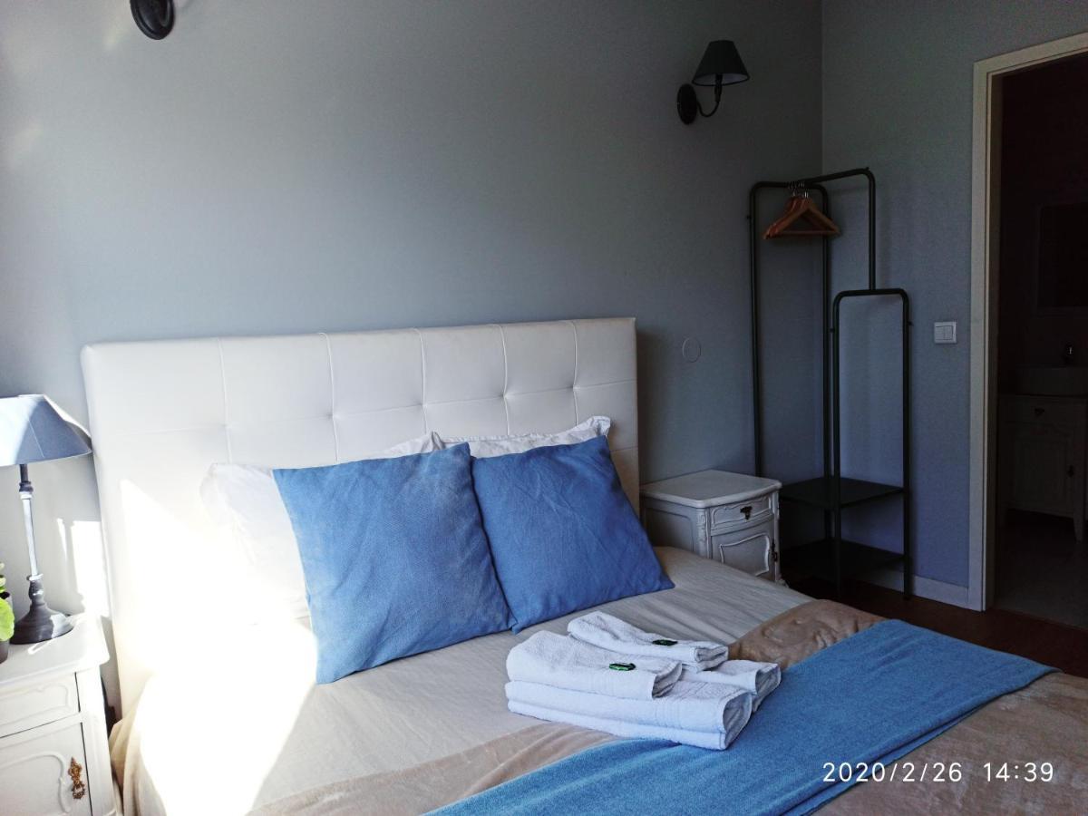 Red Wings Trindade Apartments Porto Eksteriør billede
