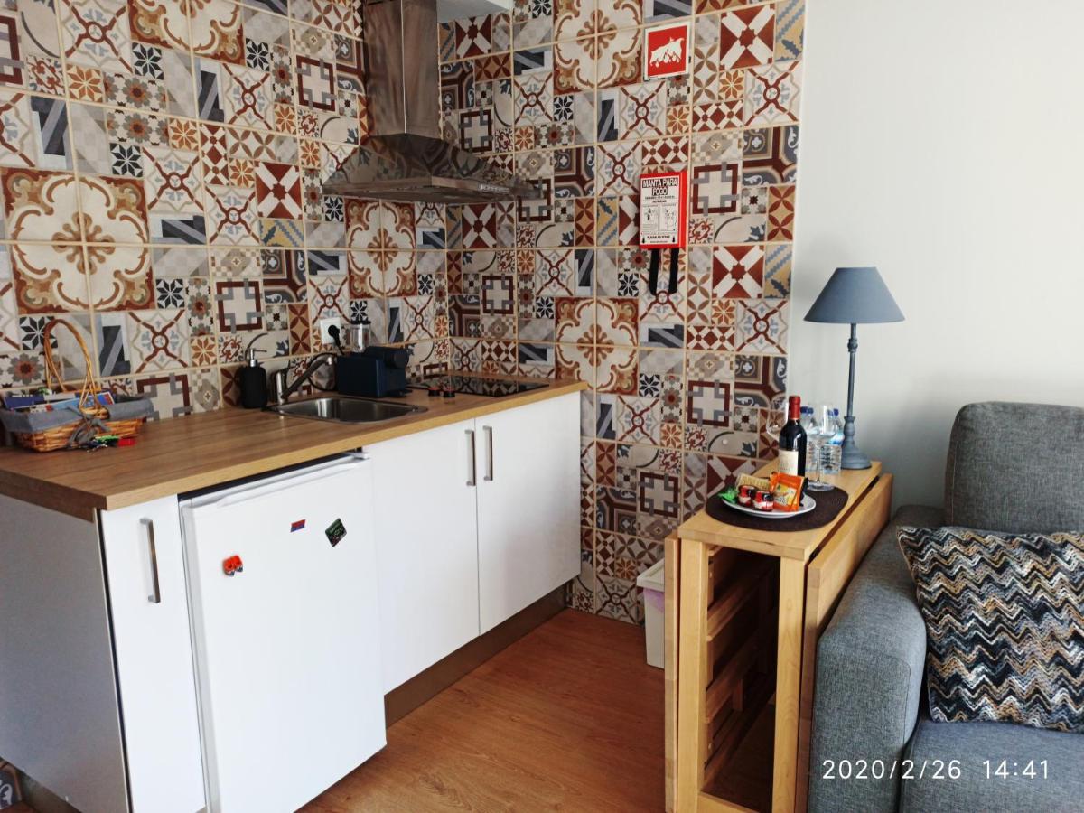 Red Wings Trindade Apartments Porto Eksteriør billede